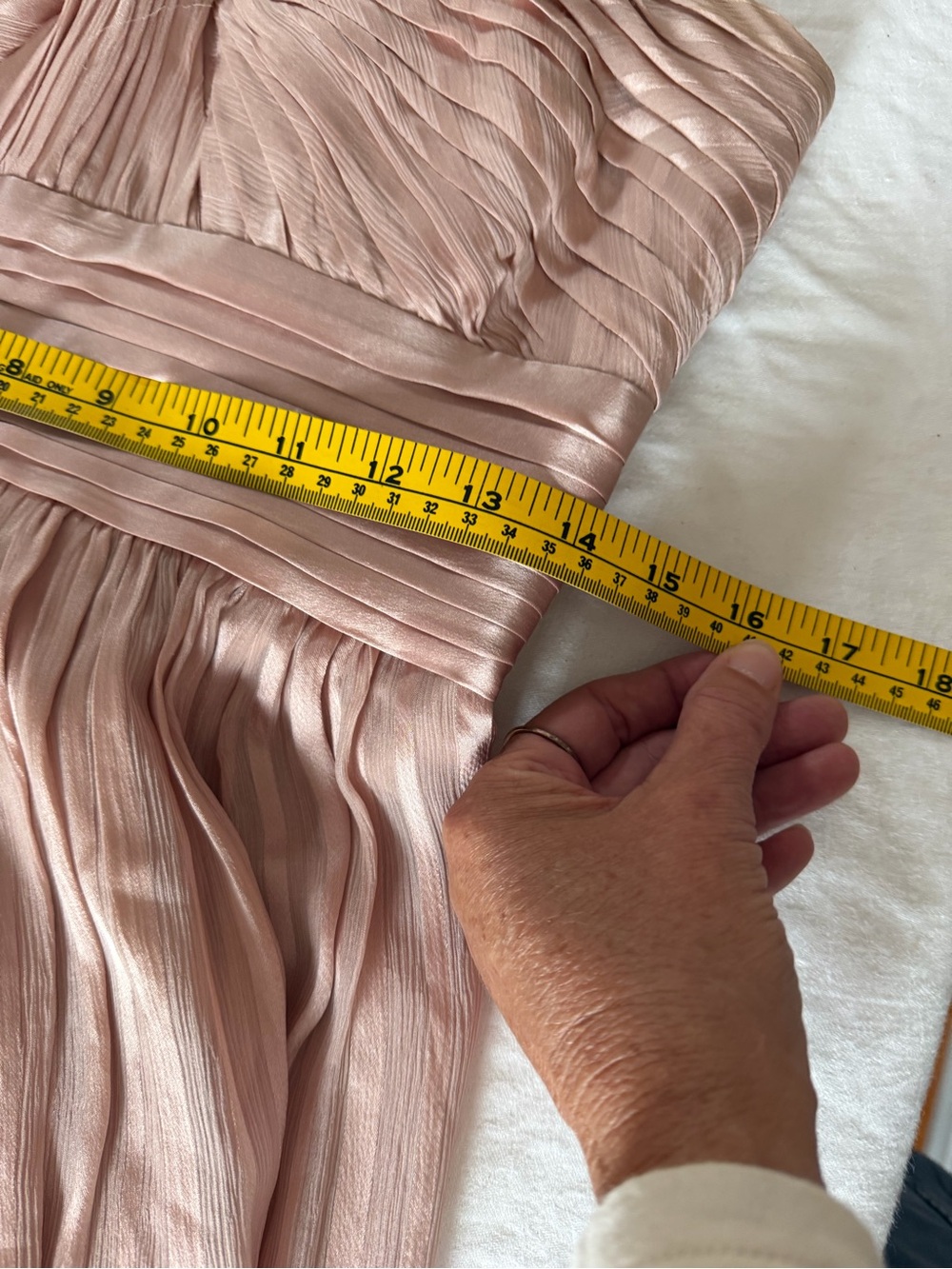 BCBG Max Azria Alicia Silk Charmeuse Dress Antique Blush Pink Size 6 - Picture 8 of 10